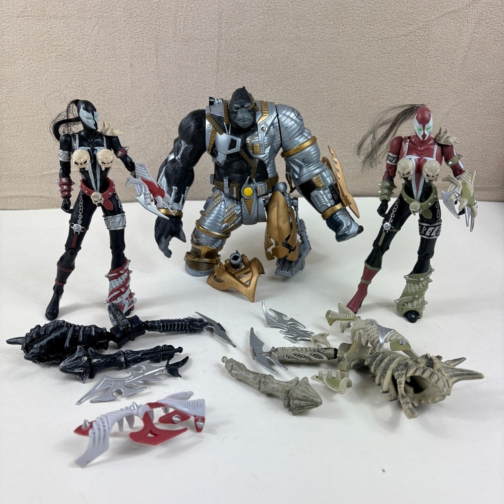 VTG McFarlane Toys 1996 Series 4 Figure Lot Cy-Gor Gold Repaint She-Spawn x 2